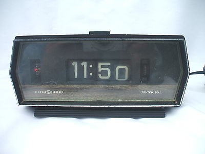 Vintage GE Alarm CLOCK w Lighted Dial & Rolling Flip Numbers WORKS 
