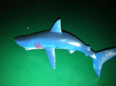 Great white shark plastic toy figure jaws open NEW 7 long Sea life 