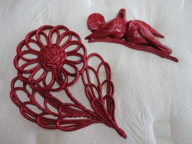 Vtg Lot Set 2 Burwood Wall Hangings Plaques Red Flower & Pair of Birds 