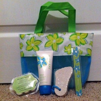 Mary Kay Mint Blossom Pedicure Set