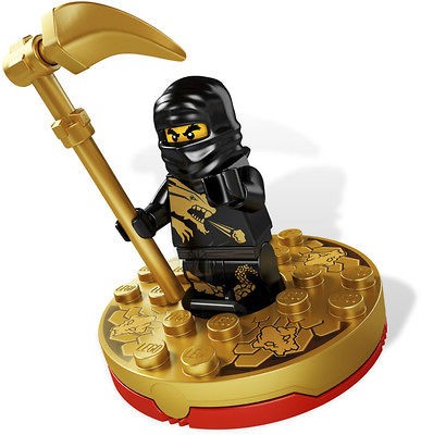 BNIP SEALED Ninjago Dragon ninja Cole DX Version, weapon & spinner 