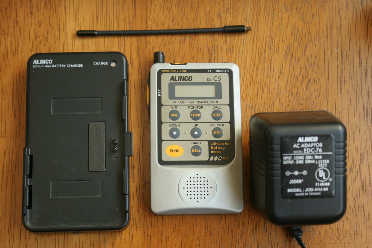 Alinco DJ C5 VHF UHF portable handheld transceiver w/ box USED radio 