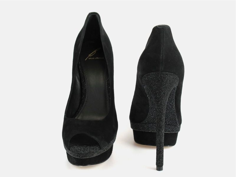 11 1327 Brian Atwood at Socialite Auctions Sz 10 Black Florencia 