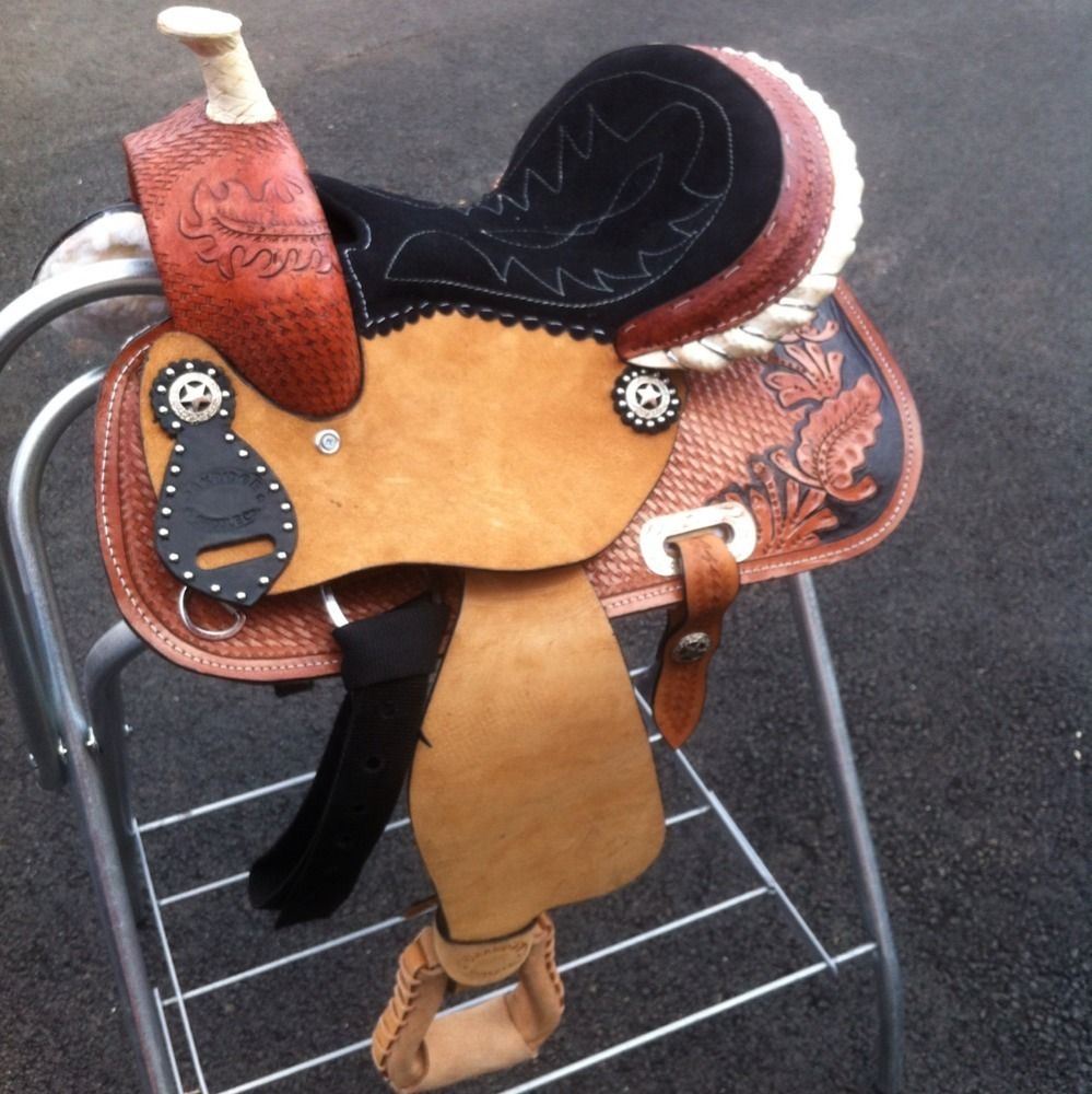 12 BARREL RACING SADDLE HAND TOOLED AND CARVED MATCHING CARVED 