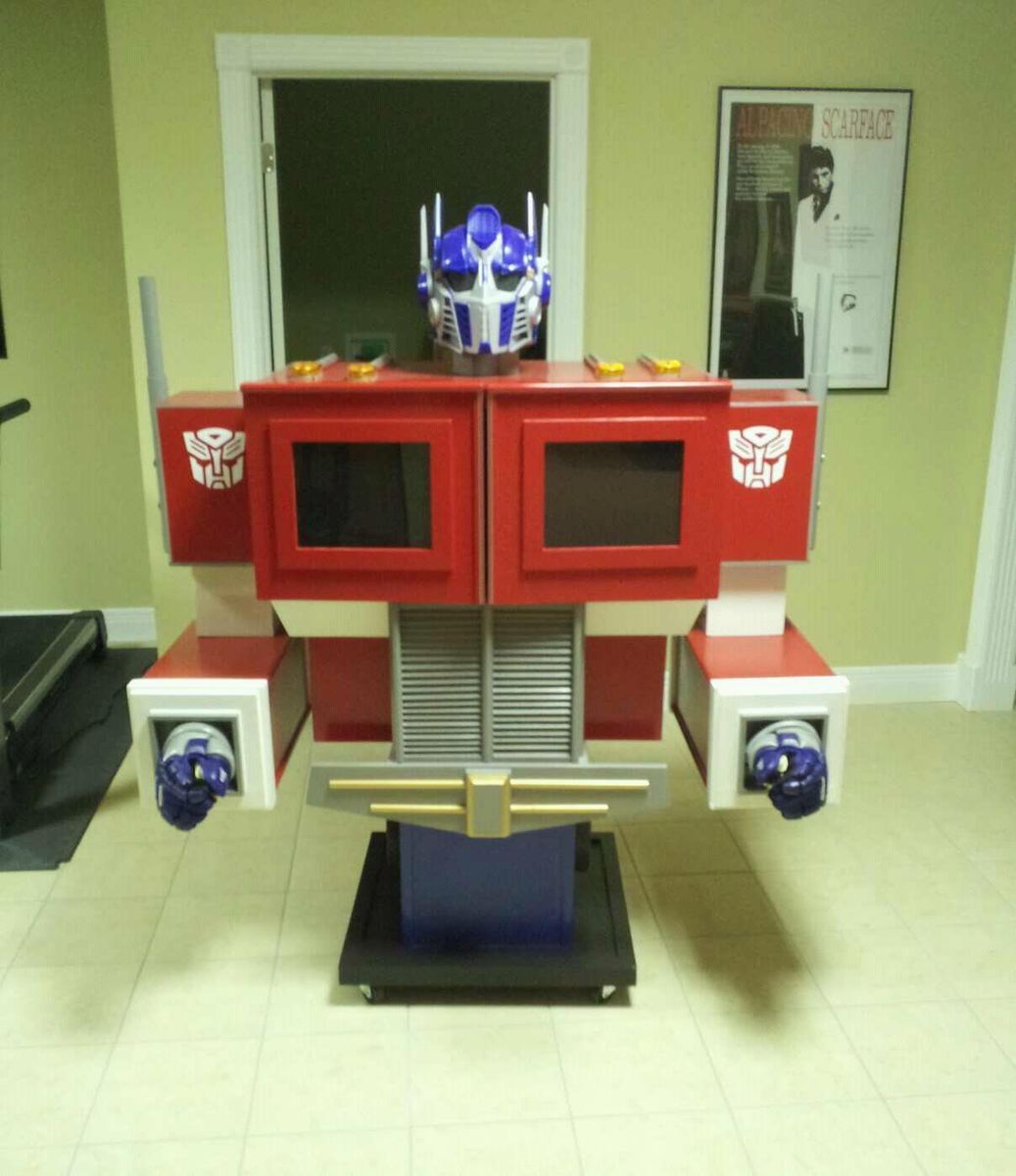  Optimus Prime Statue and Storage Cabinet
