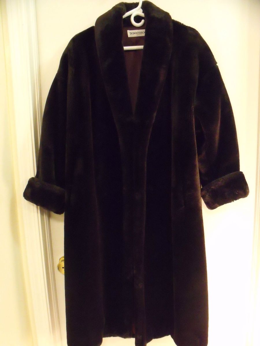 Ladies Brown Faux Fur Winter Coat by Donnybrook Preowned
