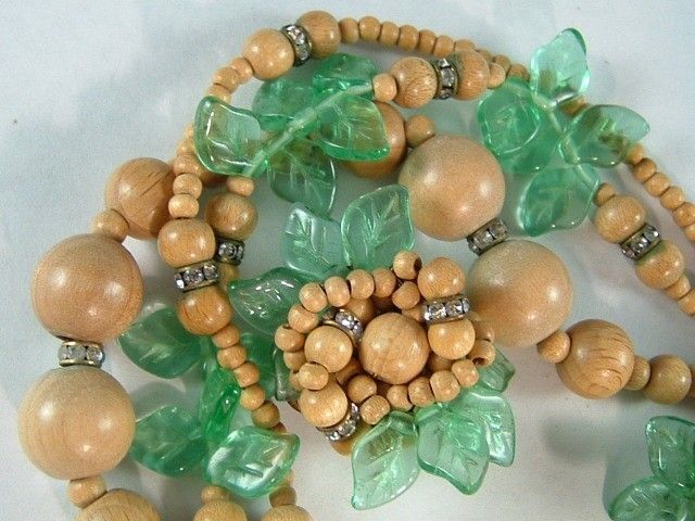 EUGENE EARRINGS & NECKLACE GLASS LEAF Bead Flowers Chunky Clip Back