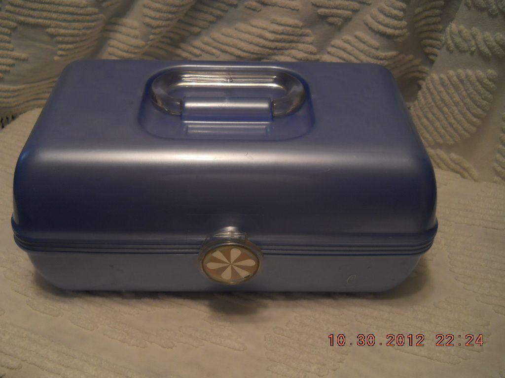 Caboodles on The Go Train Case Cosmetic Makeup Case Organizer 2622