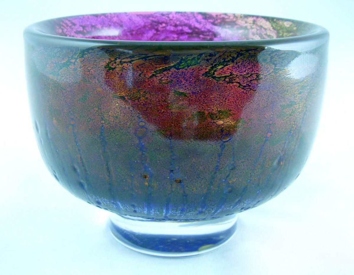   ART GLASS Bowl Designed Blown by Goran Warff Sweden Artist Signed