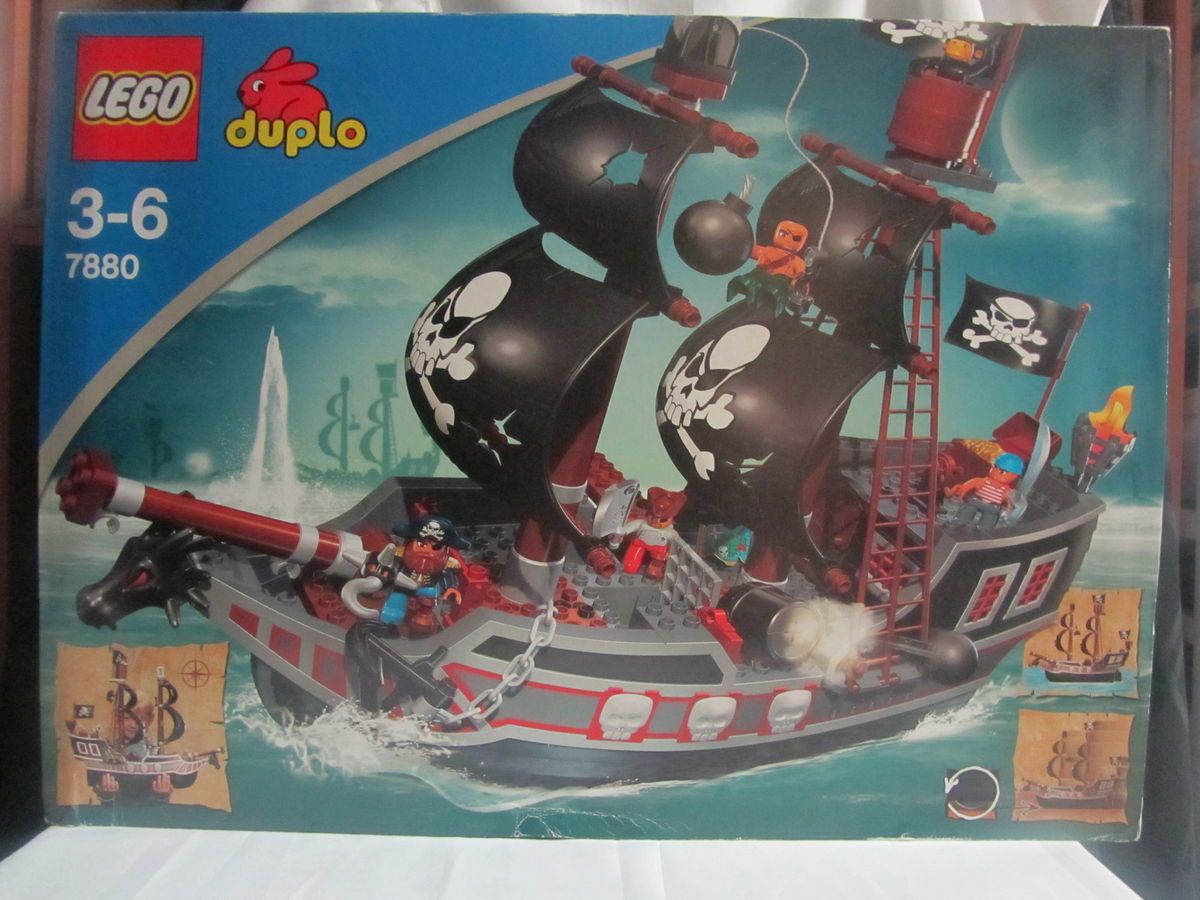 Lego Duplo Big Pirate SHIP Boat Lot Set 7880 People New in Box Retired