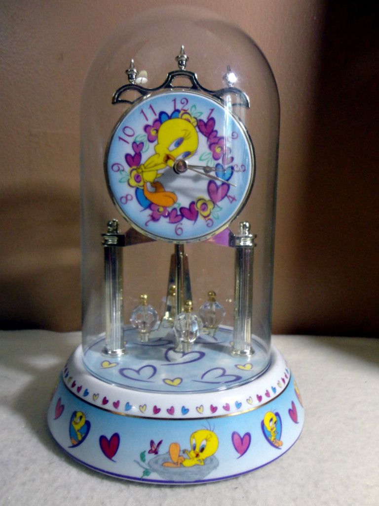 Looney Tunes Tweety Bird Anniversary Clock 9 1 2 High
