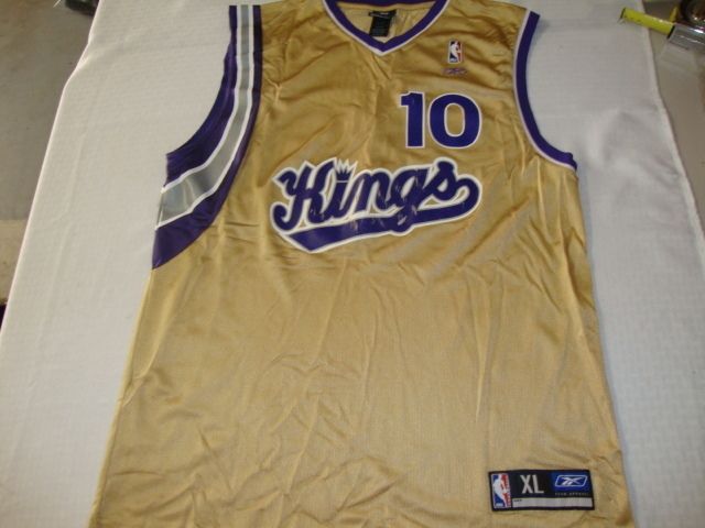 Sacramento Kings Mike Bibby 10 NBA Basketball Jersey Gold Size XL