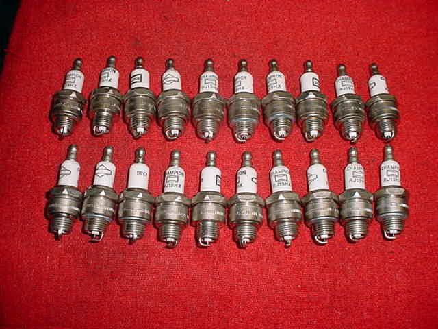 Lawn Mower Small Engine Spark Plugs RJ19LM Parts Lot 20 Lot 2
