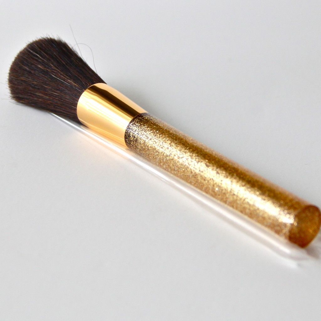 ESTEE LAUDER LARGE GOLD POWDER BRUSH (length approx. 6.5) BRAND NEW