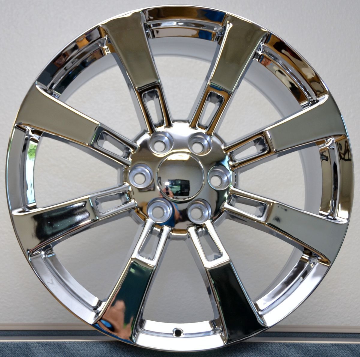 Chrome GMC Denali Escalade Sierra Yukon Tahoe Wheels Rims Set